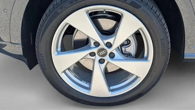 2025 Audi Q5 quattro Premium Plus TFSI