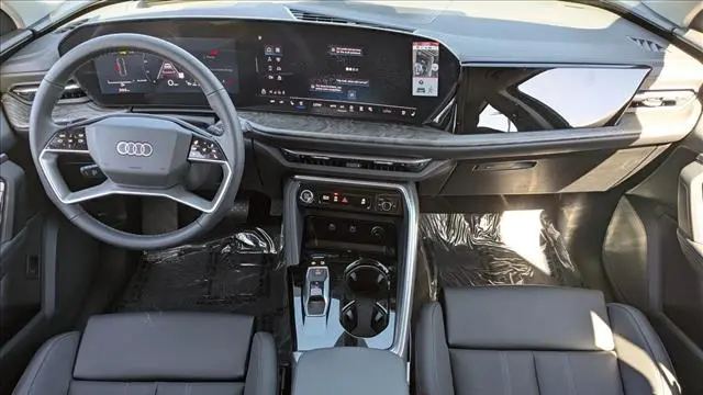 2025 Audi Q5 quattro Premium Plus TFSI