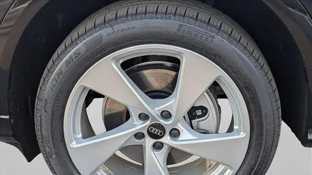 2025 Audi Q5 quattro Premium Plus TFSI