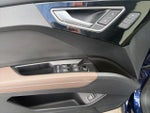 2023 Q4 Sportback e-tron Thumbnail 8