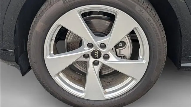 2025 Audi Q5 quattro Prestige TFSI