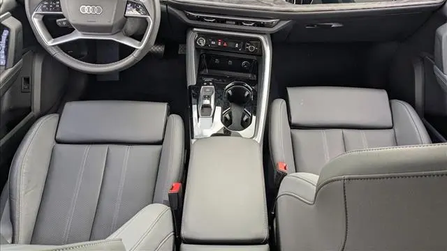 2025 Audi Q5 quattro Prestige TFSI