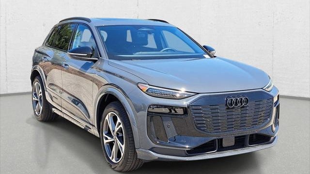 2027 Audi Q6 e-tron quattro Premium Plus