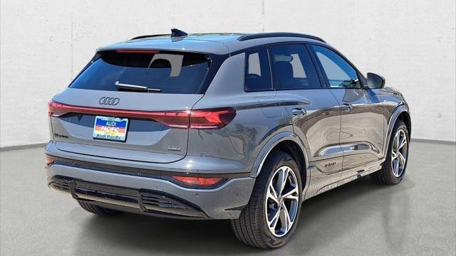 2027 Audi Q6 e-tron quattro Premium Plus