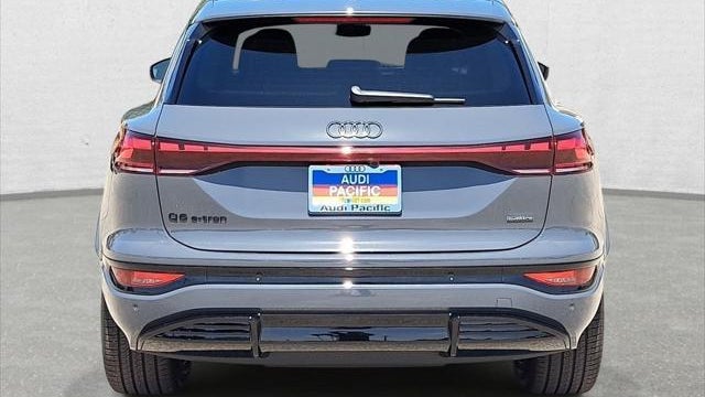 2027 Audi Q6 e-tron quattro Premium Plus
