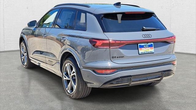 2027 Audi Q6 e-tron quattro Premium Plus
