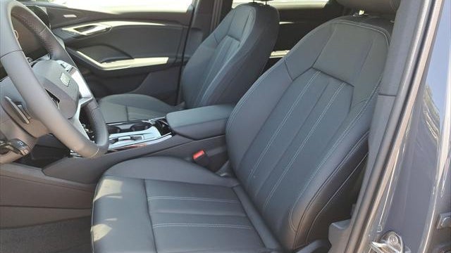 2027 Audi Q6 e-tron quattro Premium Plus