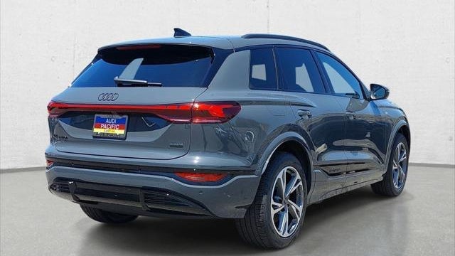 2027 Audi Q6 e-tron quattro Premium Plus