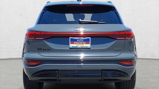 2027 Audi Q6 e-tron quattro Premium Plus
