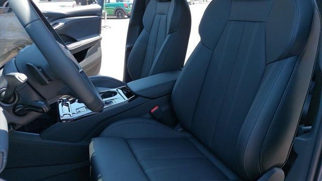 2027 Audi Q6 e-tron quattro Premium Plus