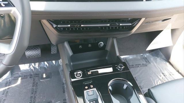 2027 Audi Q6 e-tron quattro Premium Plus
