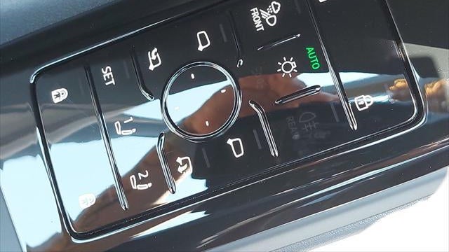 2027 Audi Q6 e-tron quattro Premium Plus