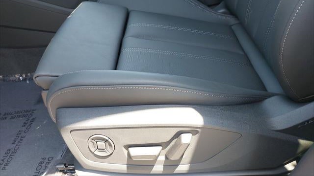 2027 Audi Q6 e-tron quattro Premium Plus