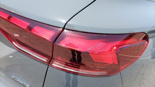 2027 Audi Q6 e-tron quattro Premium Plus