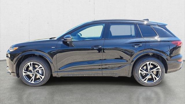 2027 Audi Q6 e-tron quattro Premium Plus