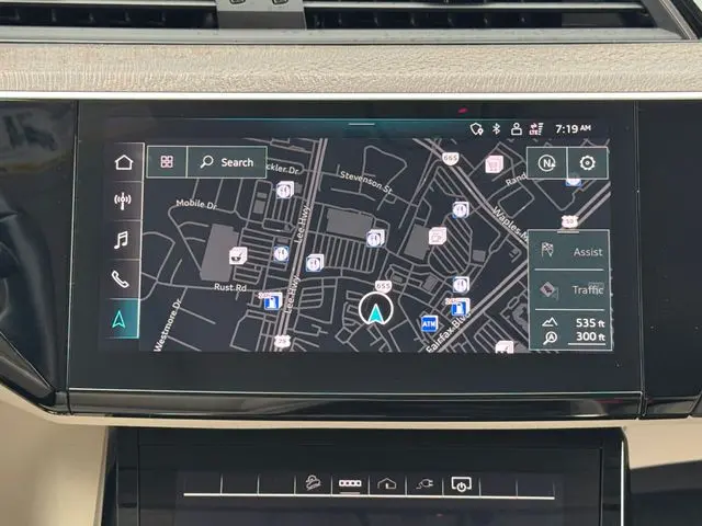2024 Audi Q8 - $38,001
