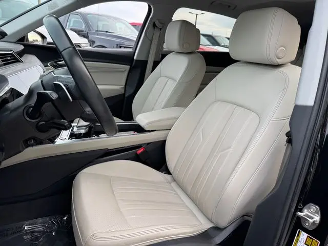 2024 Audi Q8 - $38,001