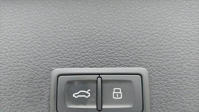 2024 Audi Q8 e-tron quattro Premium Plus