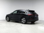 2024 Q8 e-tron Thumbnail 2
