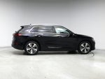 2024 Q8 e-tron Thumbnail 7