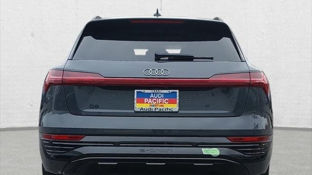 2024 Audi Q8 e-tron quattro Premium Plus