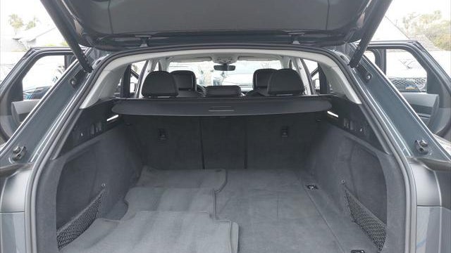 2024 Audi Q8 e-tron quattro Premium Plus
