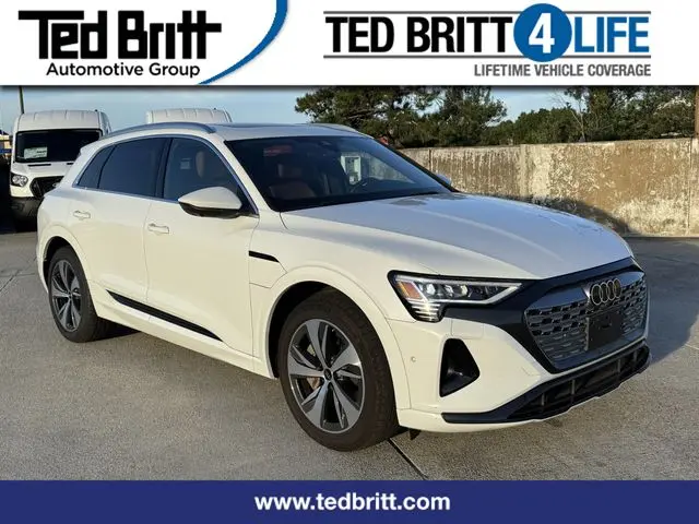 2024 Audi Q8 - $39,001