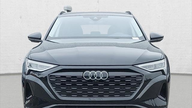 2024 Audi Q8 e-tron quattro Premium Plus