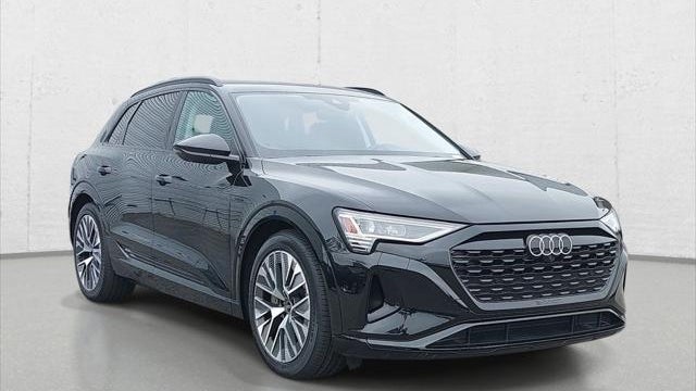 2024 Audi Q8 e-tron quattro Premium Plus