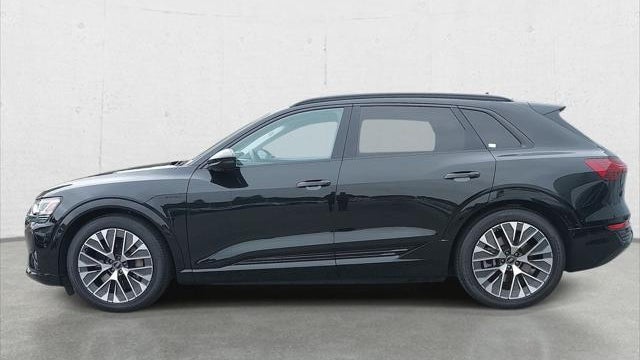 2024 Audi Q8 e-tron quattro Premium Plus
