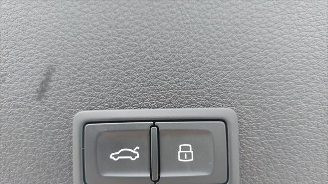 2024 Audi Q8 e-tron quattro Premium Plus
