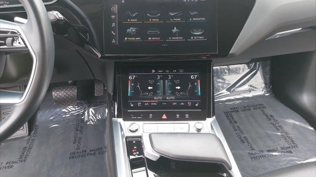 2024 Audi Q8 e-tron quattro Premium Plus