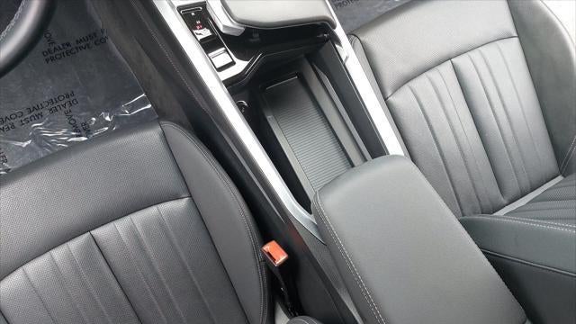 2024 Audi Q8 e-tron quattro Premium Plus