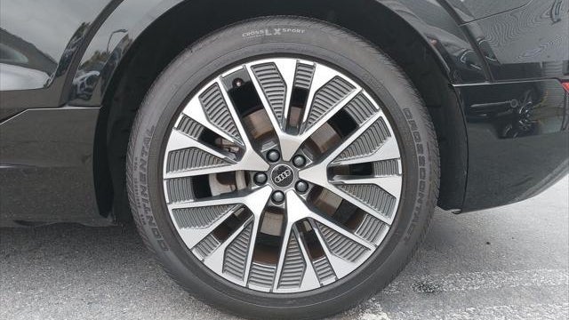 2024 Audi Q8 e-tron quattro Premium Plus