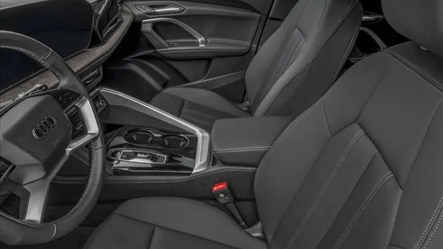 2026 Audi Q5 quattro Premium Plus TFSI