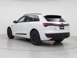 2024 Q8 e-tron Thumbnail 2