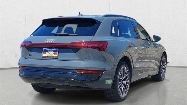 2024 Audi Q8 e-tron quattro Prestige