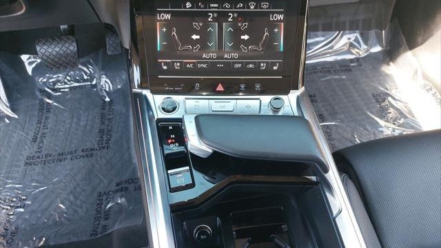 2024 Audi Q8 e-tron quattro Prestige