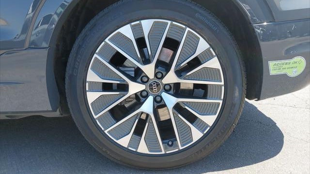 2024 Audi Q8 e-tron quattro Prestige