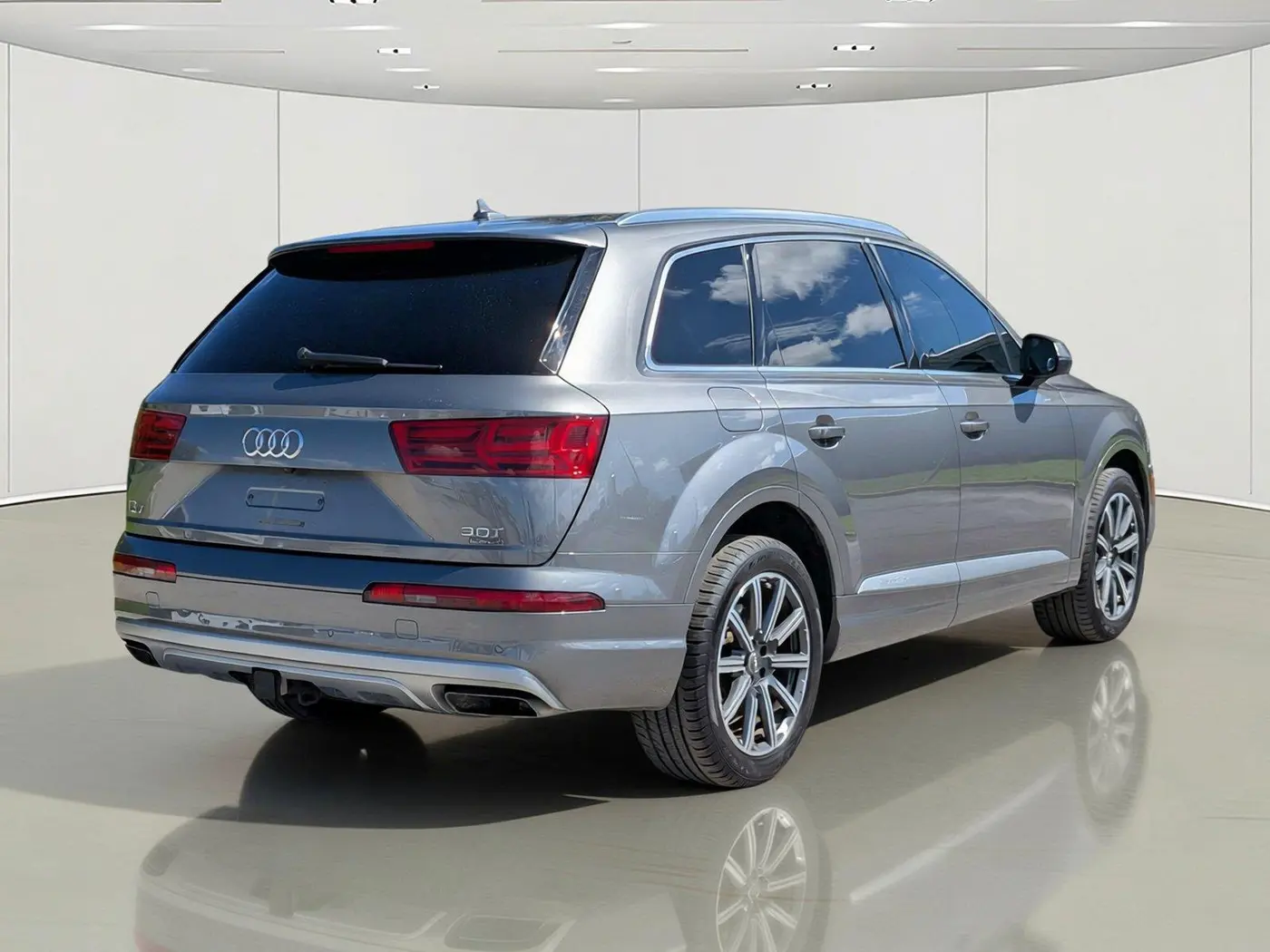 2017 Audi Q7 - $18,991