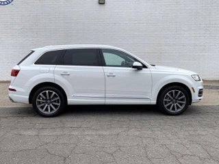 2019 Audi Q7 with Carrara White Exterior