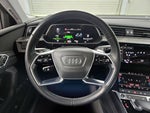 2021 e-tron Thumbnail 10