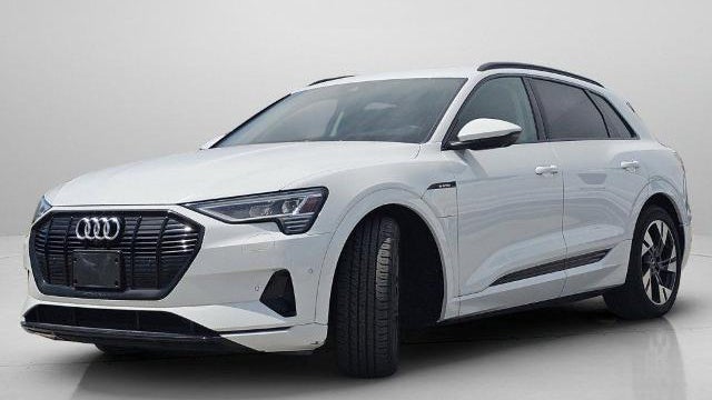 2021 Audi e-tron quattro Premium