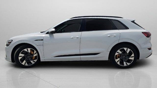 2021 Audi e-tron quattro Premium