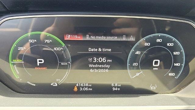 2021 Audi e-tron quattro Premium