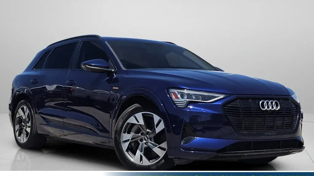 Preowned 2021 Audi e-tron quattro Premium for Sale