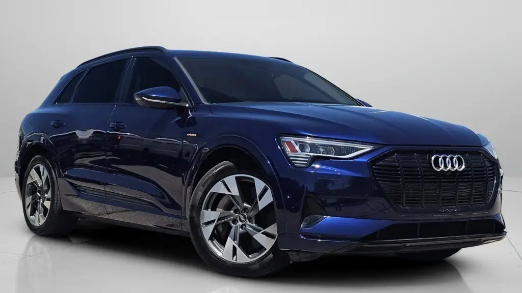 2021 Audi e-tron quattro Premium