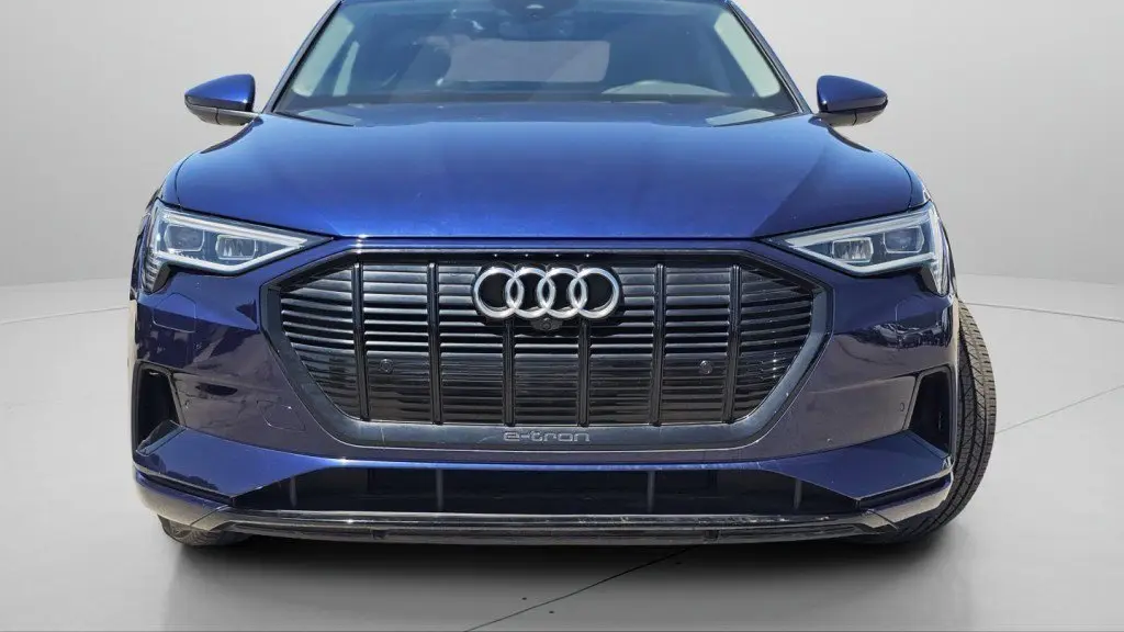 2021 Audi e-tron quattro Premium