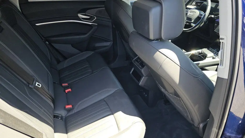 2021 Audi e-tron quattro Premium