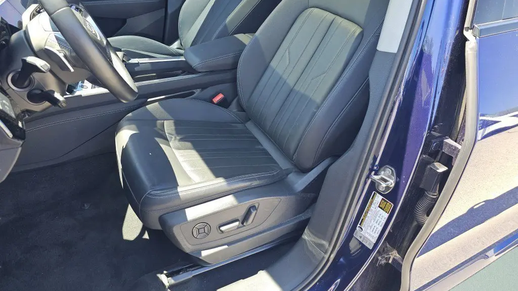 2021 Audi e-tron quattro Premium
